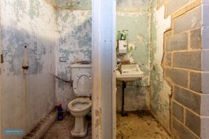 Photo 15- click for photo gallery